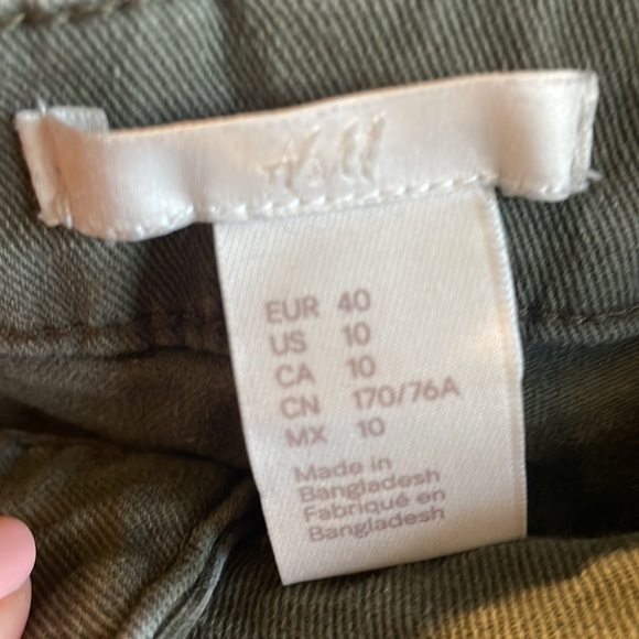 H&M distressed olive shorts - Picture 3 of 4